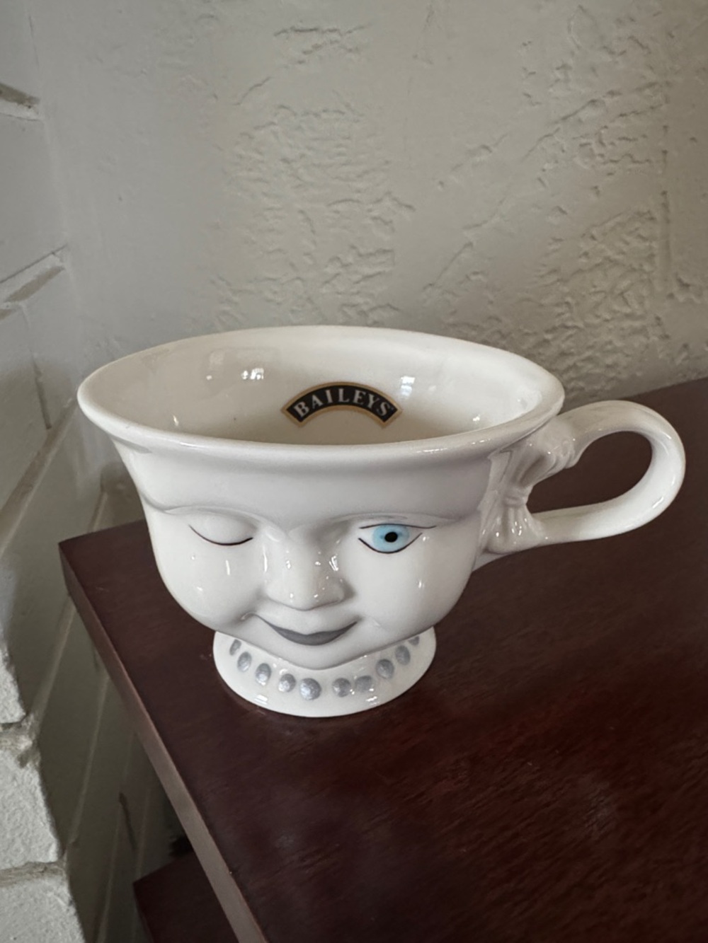 Bailey's Irish Cream "Winking Face" Coffee Mug Vintage 1996